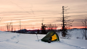 Mit Schneeschuhen und Zelt im Schwarzwald